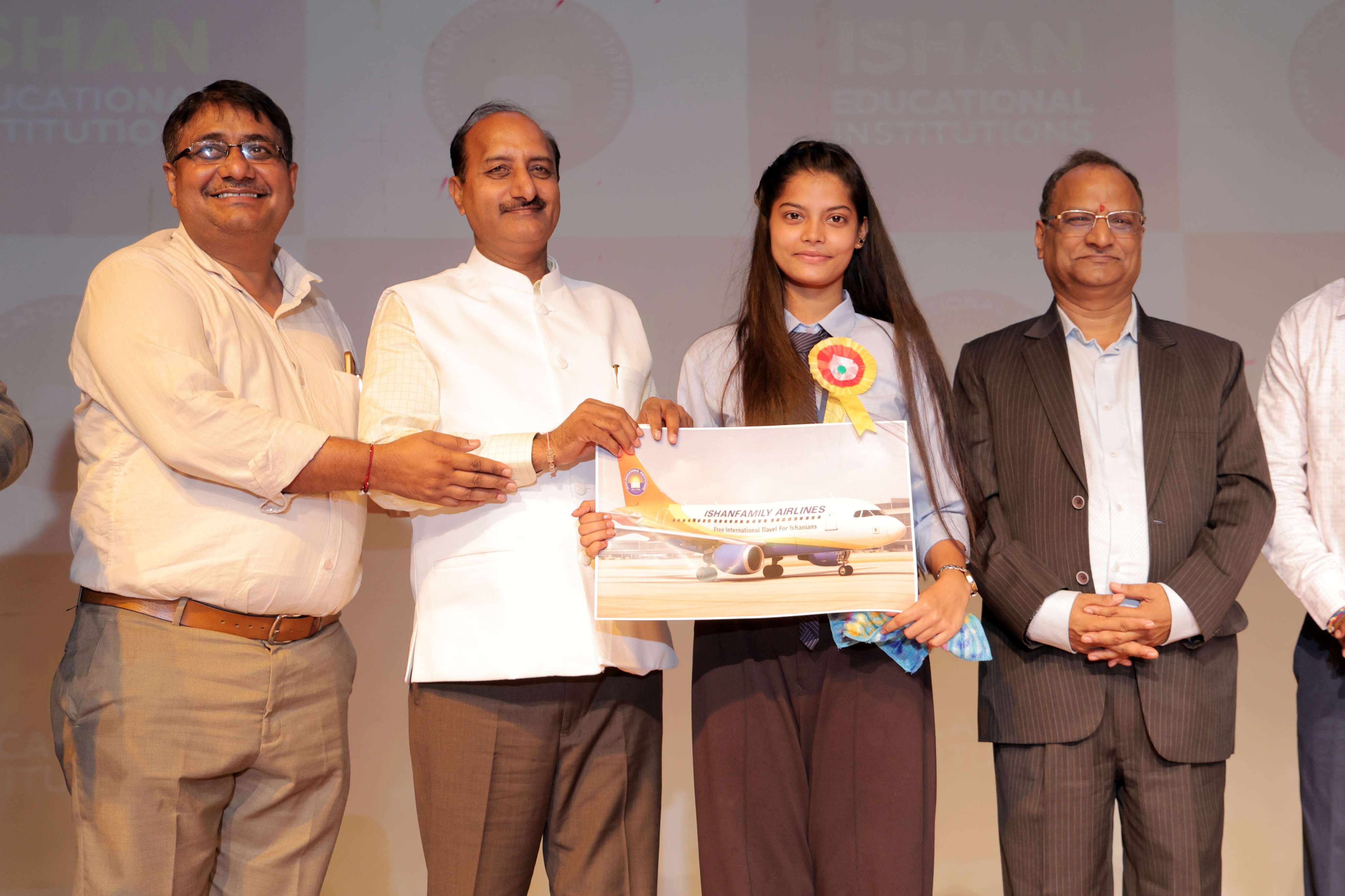 B.Com (Hons.) student receiving free foreign educational exposure trip at Ishan IIMT.
